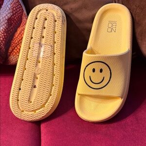 NOBO Bright Yellow Kids Slide Slippers